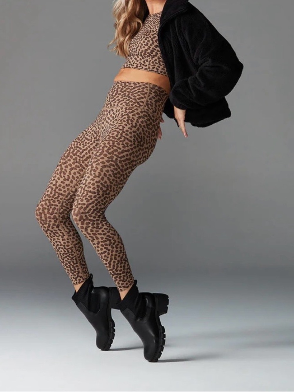TaviSculpt® High Waisted Leggings Size M.